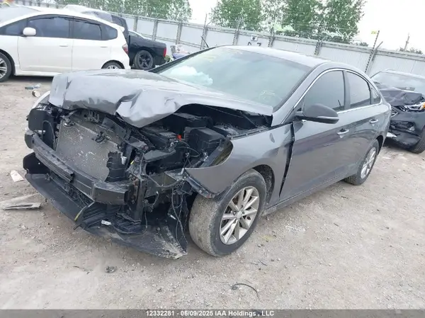 5NPE24AF4KH754986 2019 HYUNDAI SONATA - Image 2