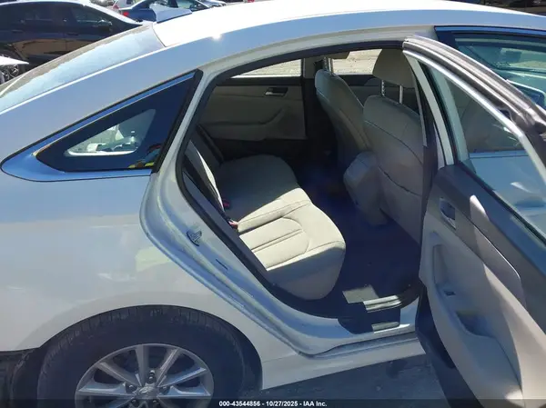 5NPE24AF4KH755572 2019 HYUNDAI SONATA - Image 8