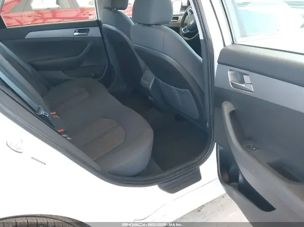 5NPE24AF4KH765289 2019 HYUNDAI SONATA - Image 8