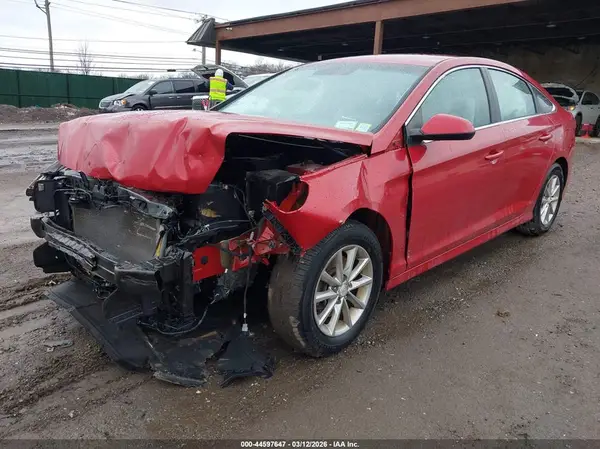 5NPE24AF4KH765714 2019 HYUNDAI SONATA - Image 2