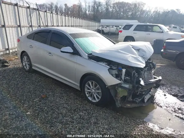 5NPE24AF4KH766121 2019 HYUNDAI SONATA - Image 1