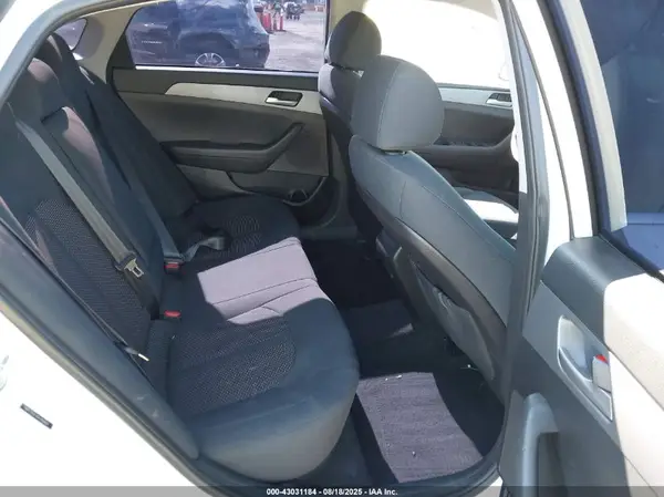 5NPE24AF4KH769889 2019 HYUNDAI SONATA - Image 8