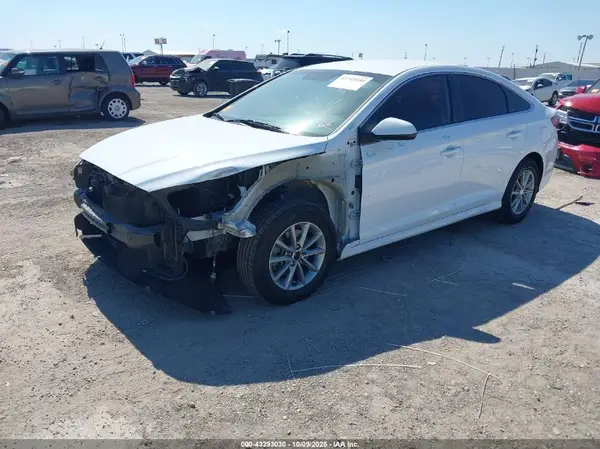 5NPE24AF4KH770539 2019 HYUNDAI SONATA - Image 2