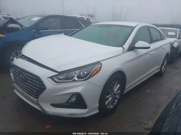 5NPE24AF4KH776227 2019 HYUNDAI SONATA - Image 2