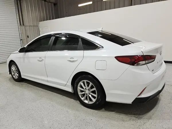 5NPE24AF4KH778351 2019 HYUNDAI SONATA - Image 2