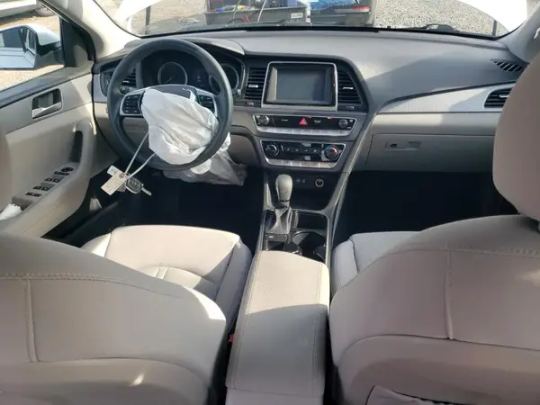 5NPE24AF4KH783663 2019 HYUNDAI SONATA - Image 8