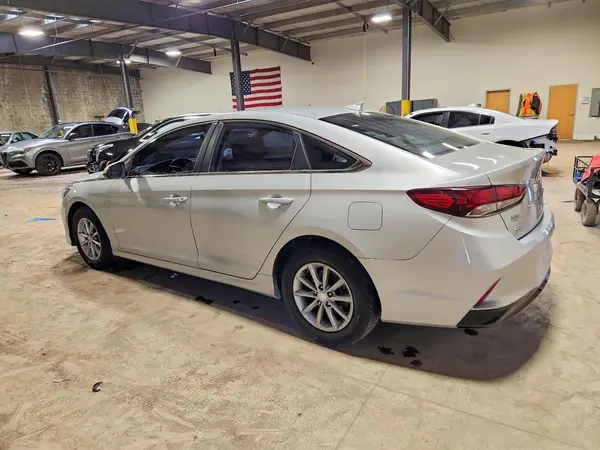 5NPE24AF4KH785901 2019 HYUNDAI SONATA - Image 2