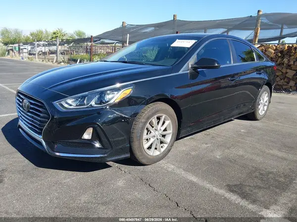 5NPE24AF4KH794825 2019 HYUNDAI SONATA - Image 2
