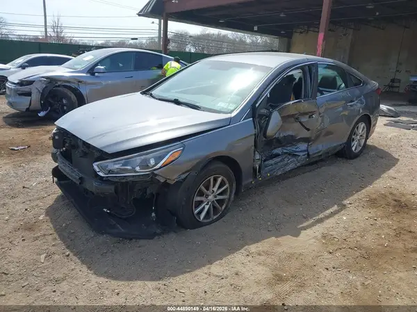 5NPE24AF4KH795652 2019 HYUNDAI SONATA - Image 2