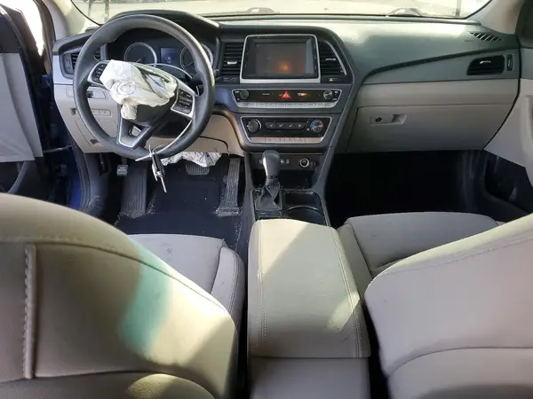 5NPE24AF4KH806701 2019 HYUNDAI SONATA - Image 8