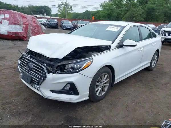 5NPE24AF4KH810490 2019 HYUNDAI SONATA - Image 2