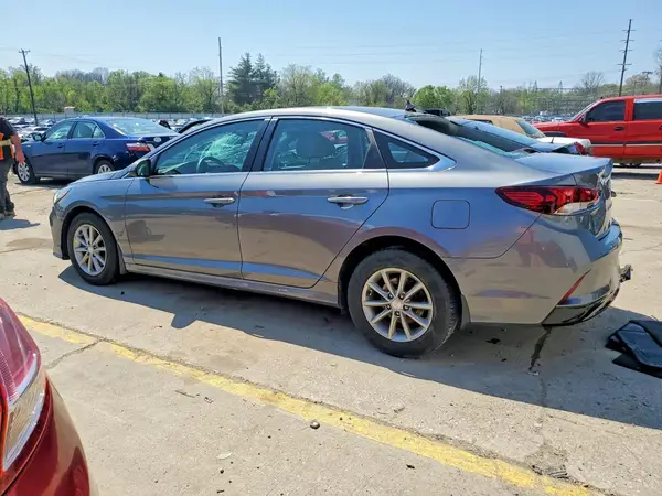 5NPE24AF4KH814880 2019 HYUNDAI SONATA - Image 2