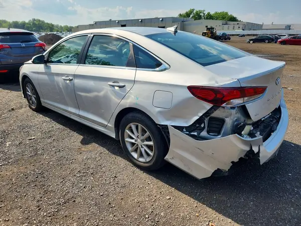 5NPE24AF4KH817052 2019 HYUNDAI SONATA - Image 2