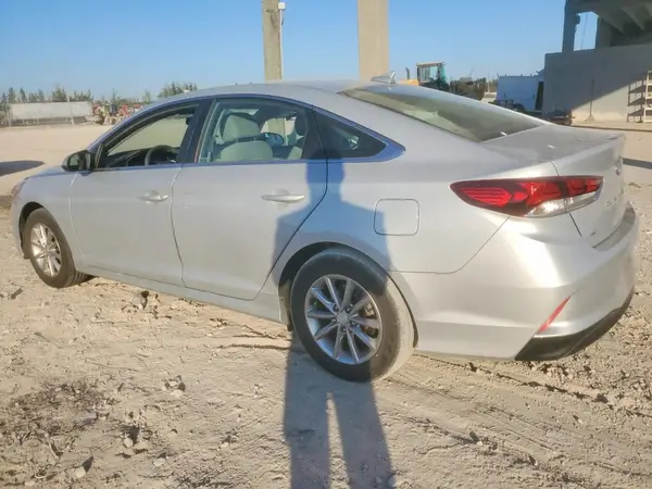 5NPE24AF4KH819304 2019 HYUNDAI SONATA - Image 2