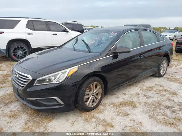 5NPE24AF5GH267898 2016 HYUNDAI SONATA - Image 2
