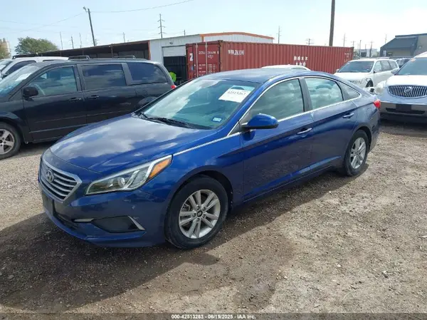 5NPE24AF5GH281879 2016 HYUNDAI SONATA - Image 2