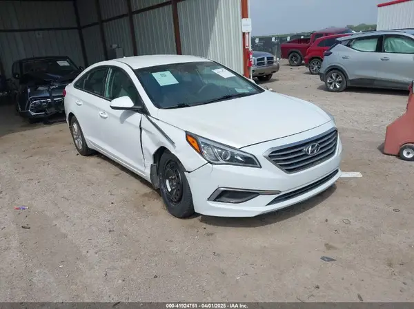 5NPE24AF5GH288850 2016 HYUNDAI SONATA - Image 1