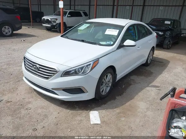 5NPE24AF5GH288850 2016 HYUNDAI SONATA - Image 2