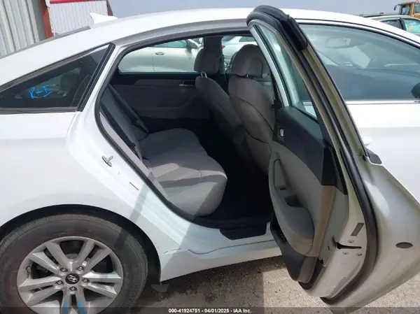 5NPE24AF5GH288850 2016 HYUNDAI SONATA - Image 8