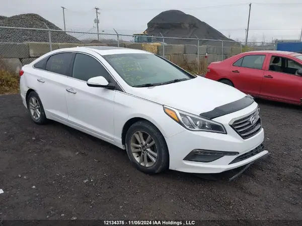 5NPE24AF5GH293031 2016 HYUNDAI SONATA - Image 1
