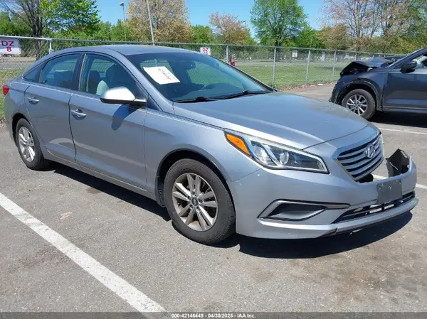 5NPE24AF5GH295765 2016 HYUNDAI SONATA - Image 1