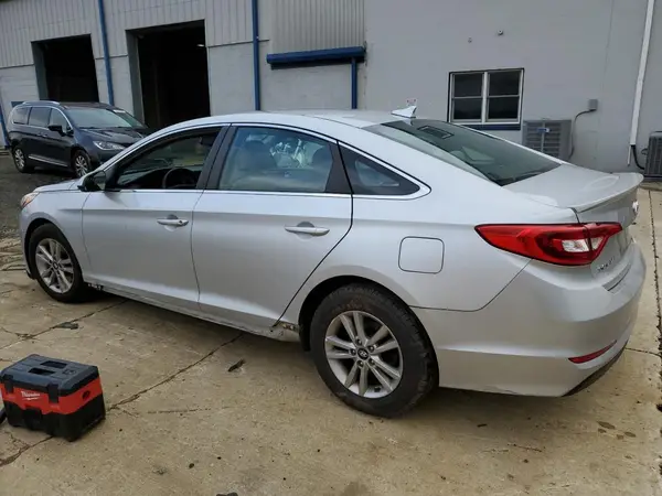 5NPE24AF5GH317473 2016 HYUNDAI SONATA - Image 2