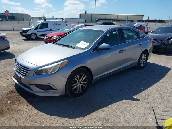 5NPE24AF5GH321023 2016 HYUNDAI SONATA - Image 2