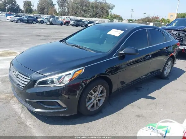 5NPE24AF5GH322401 2016 HYUNDAI SONATA - Image 2