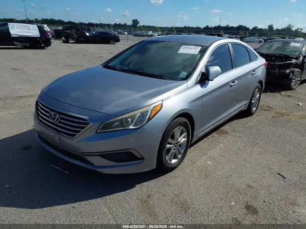 5NPE24AF5GH322978 2016 HYUNDAI SONATA - Image 2