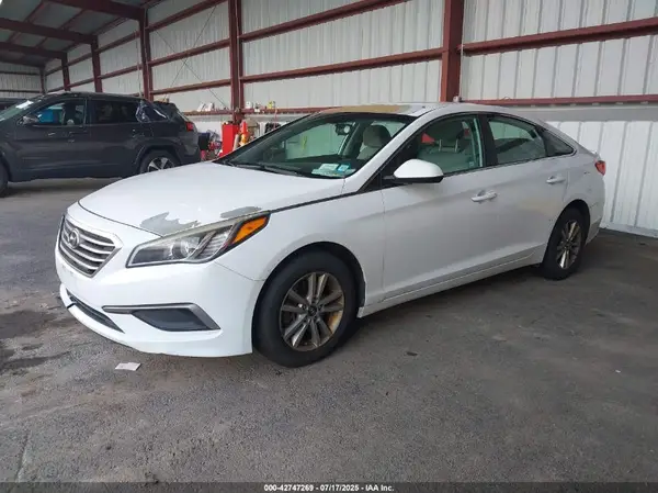 5NPE24AF5GH327601 2016 HYUNDAI SONATA - Image 2