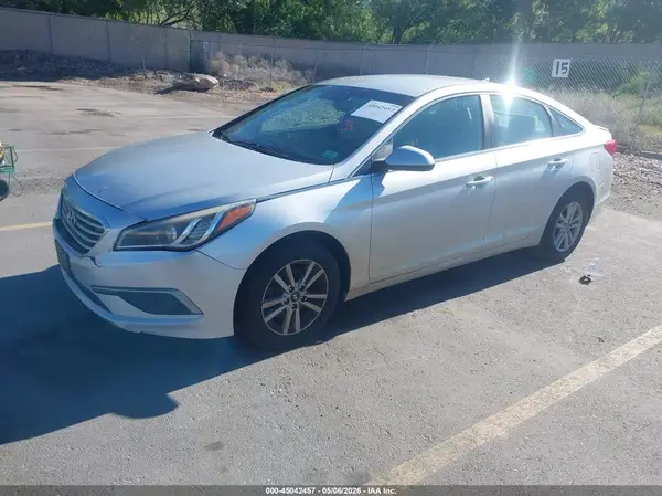 5NPE24AF5GH329378 2016 HYUNDAI SONATA - Image 2