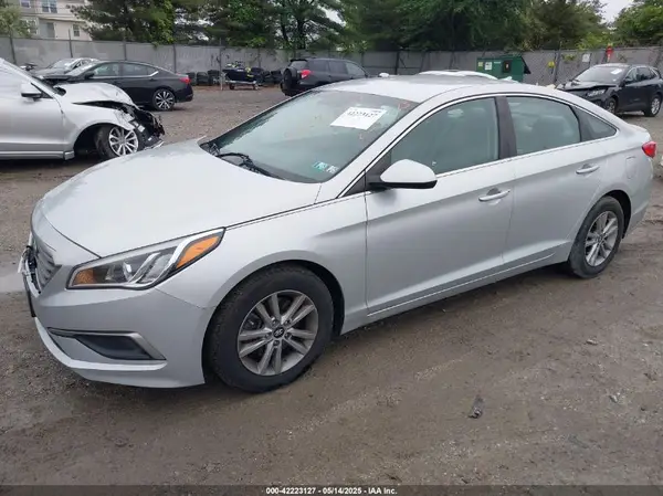 5NPE24AF5GH333219 2016 HYUNDAI SONATA - Image 2
