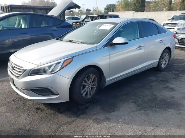 5NPE24AF5GH335259 2016 HYUNDAI SONATA - Image 2