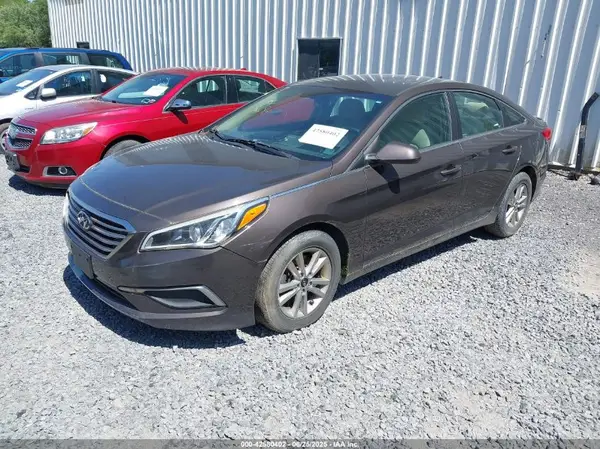 5NPE24AF5GH336220 2016 HYUNDAI SONATA - Image 2