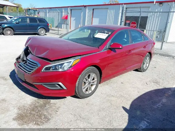 5NPE24AF5GH352062 2016 HYUNDAI SONATA - Image 2