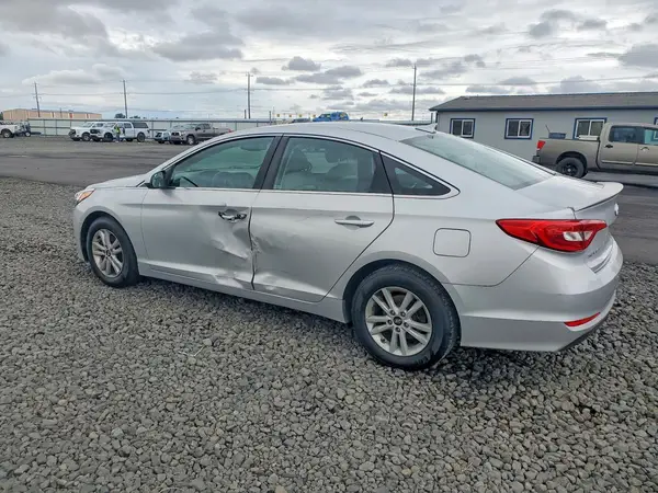 5NPE24AF5GH360923 2016 HYUNDAI SONATA - Image 2