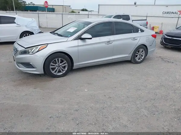 5NPE24AF5GH364423 2016 HYUNDAI SONATA - Image 2