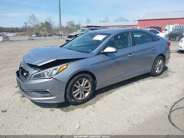5NPE24AF5GH370108 2016 HYUNDAI SONATA - Image 2