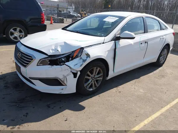 5NPE24AF5GH372585 2016 HYUNDAI SONATA - Image 2