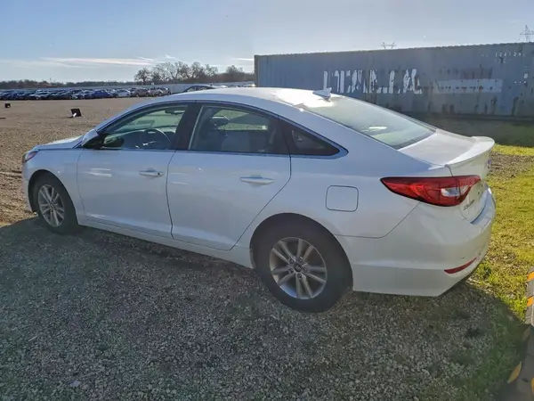 5NPE24AF5GH376975 2016 HYUNDAI SONATA - Image 2