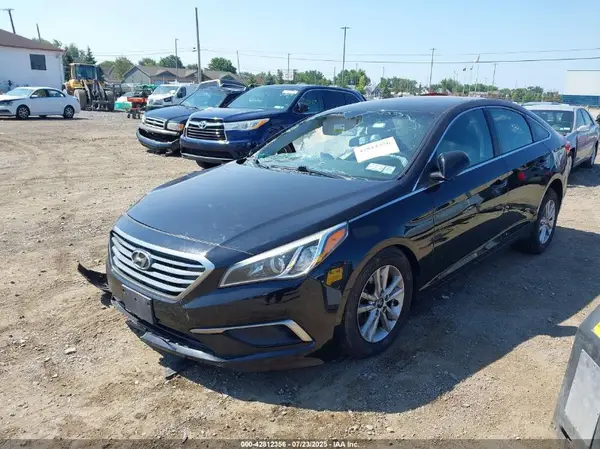5NPE24AF5GH383585 2016 HYUNDAI SONATA - Image 2
