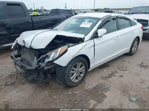 5NPE24AF5GH384798 2016 HYUNDAI SONATA - Image 2