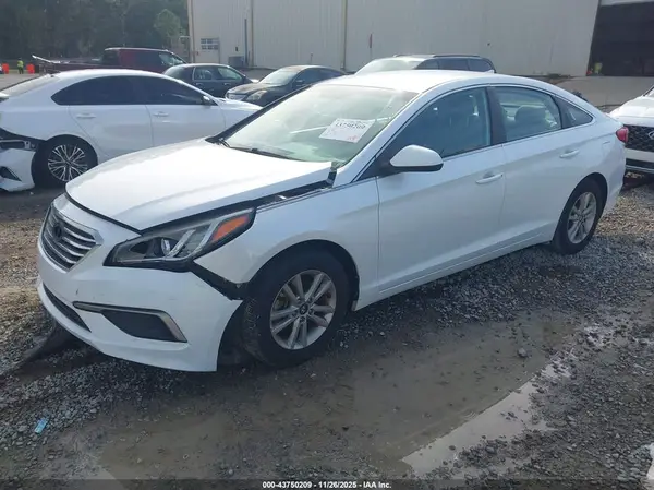 5NPE24AF5GH387071 2016 HYUNDAI SONATA - Image 2