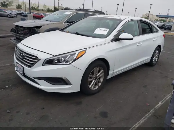 5NPE24AF5GH393453 2016 HYUNDAI SONATA - Image 2