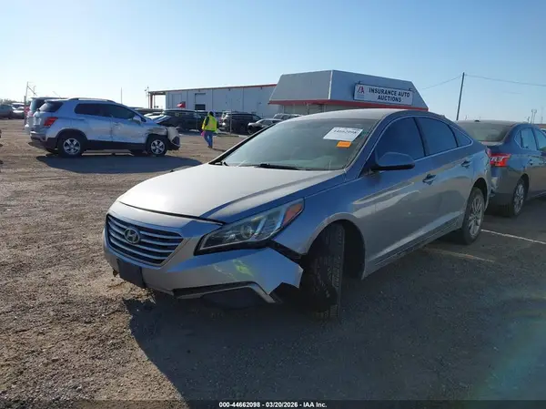 5NPE24AF5GH394330 2016 HYUNDAI SONATA - Image 2