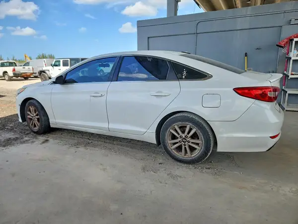 5NPE24AF5GH394814 2016 HYUNDAI SONATA - Image 2