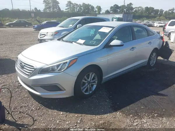 5NPE24AF5GH404905 2016 HYUNDAI SONATA - Image 2