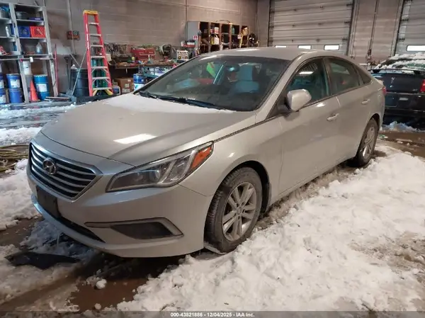 5NPE24AF5GH405665 2016 HYUNDAI SONATA - Image 2
