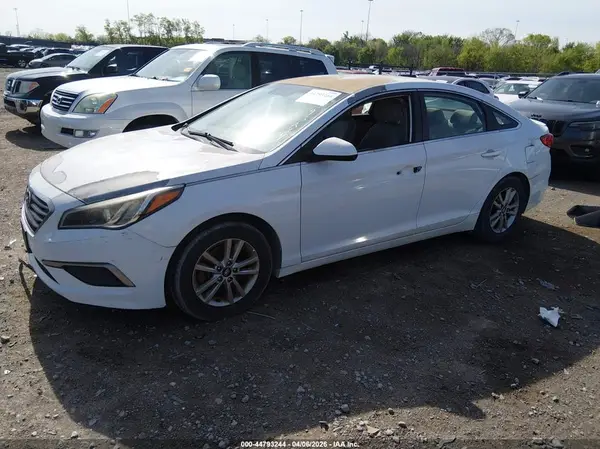 5NPE24AF5GH411076 2016 HYUNDAI SONATA - Image 2
