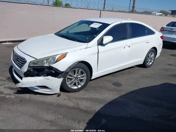 5NPE24AF5GH412289 2016 HYUNDAI SONATA - Image 2